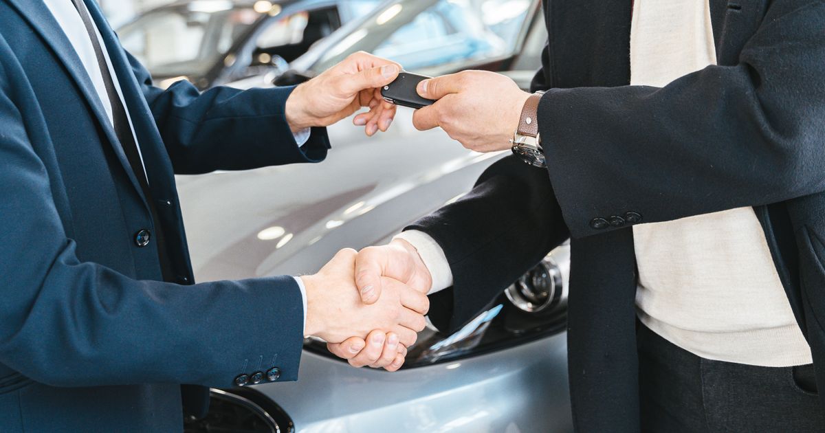 Best Car Sales Closing Techniques for Beginners 2026: Top 6 Ranked