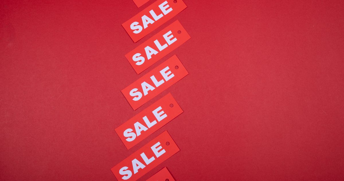Challenger Sales for Car Salespeople: Win With Insights, Not Rapport